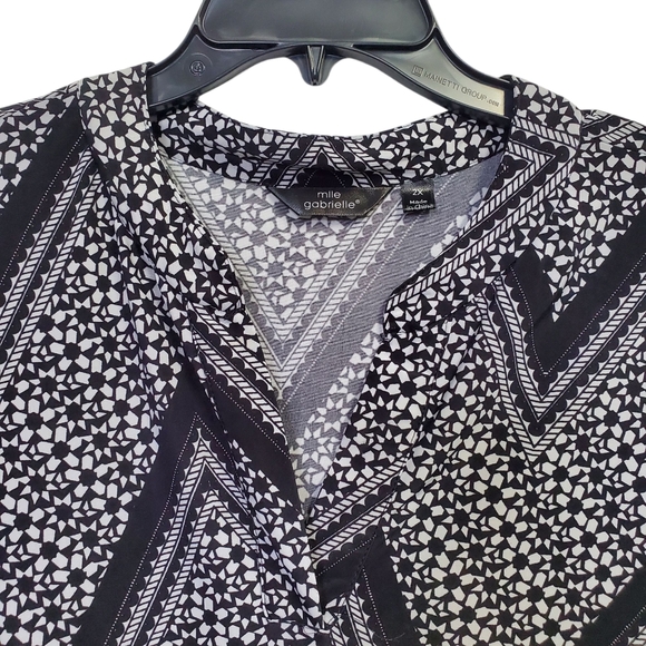 Mlle Gabrielle Women's Black and White Chevron Dress Size 2X - Picture 5 of 11